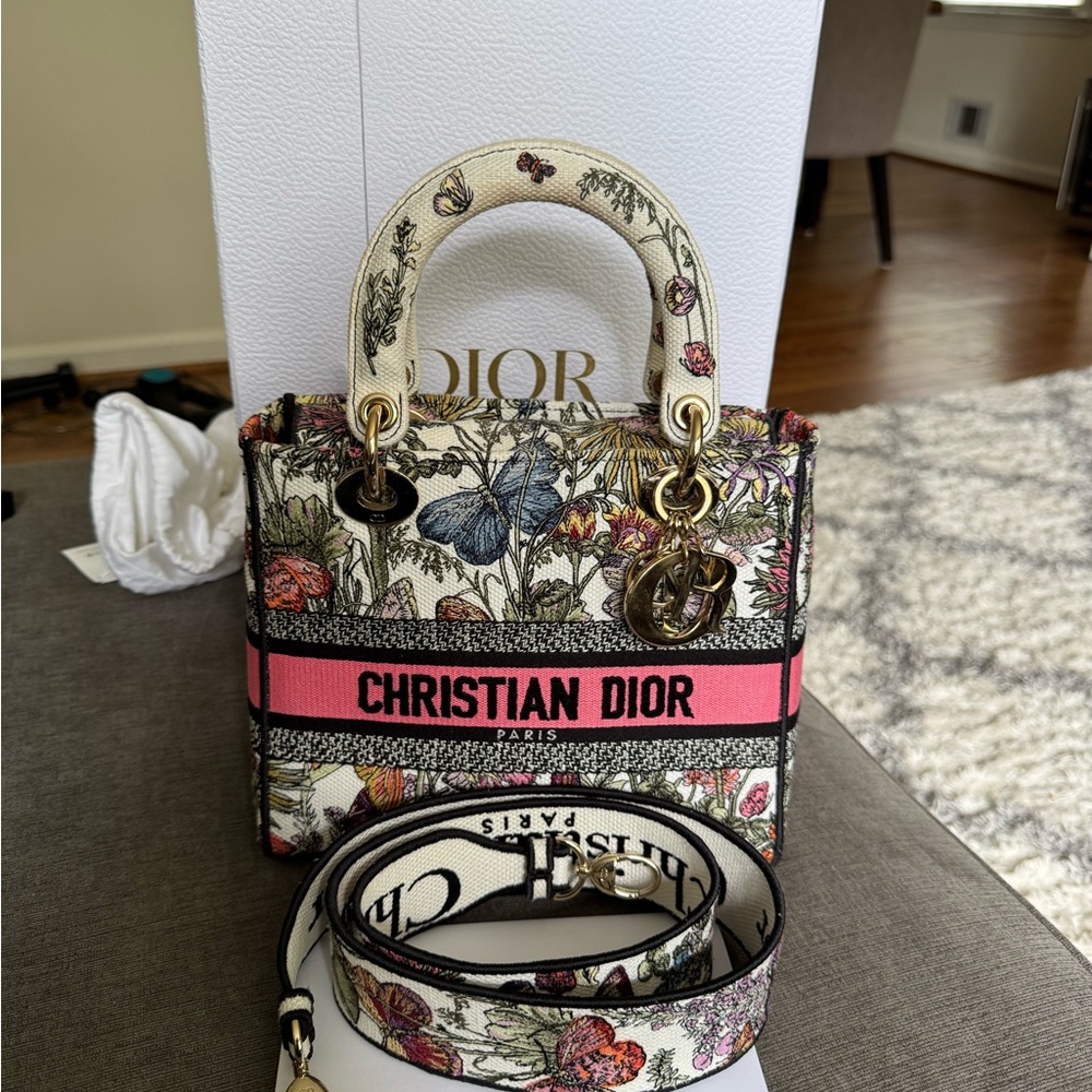 ❌SOLD❌ Dior Floral Print Women's Bag - Pink and Cream